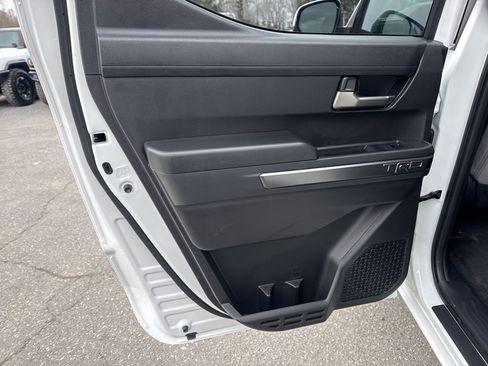 Used 2025 Toyota Tacoma TRD Off-Road image 26