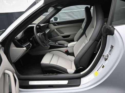 Certified 2025 Porsche 911 Carrera S RWD image 9