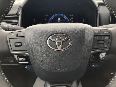 New 2026 Toyota Camry SE image 15