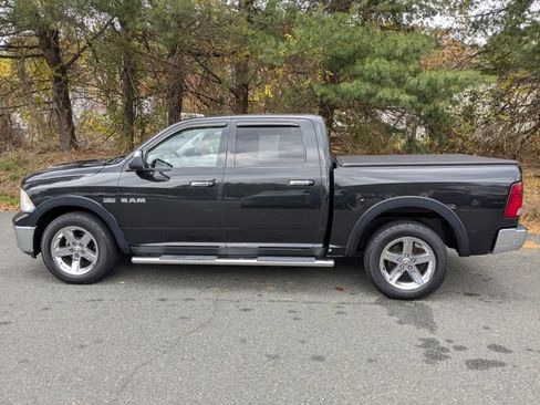 Used 2010 Dodge Ram 1500 Truck SLT w/ SLT Plus D￩cor Group image 2