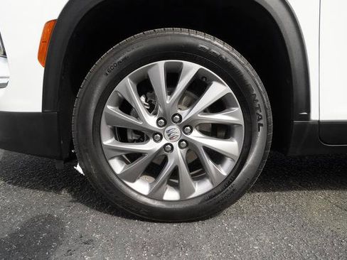 Used 2025 Buick Enclave Preferred image 40