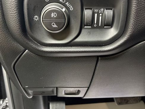 Used 2024 RAM 2500 Laramie w/ Safety Group AWD/4WD image 14