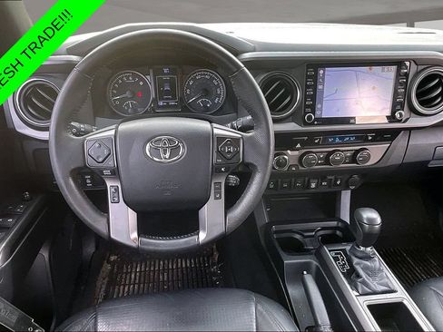 Used 2021 Toyota Tacoma TRD Off-Road w/ TRD Premium Off Road Package AWD/4WD image 9