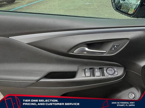 Used 2025 Buick Envista Preferred w/ Convenience II Package FWD image 23