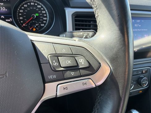 Certified 2020 Volkswagen Atlas Cross Sport SE w/ Panoramic Sunroof Package image 14