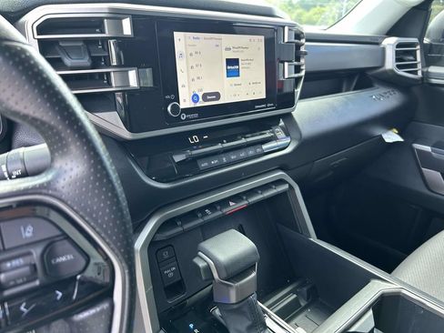 Used 2023 Toyota Tundra SR5 w/ SR5 Convenience Package AWD/4WD image 22