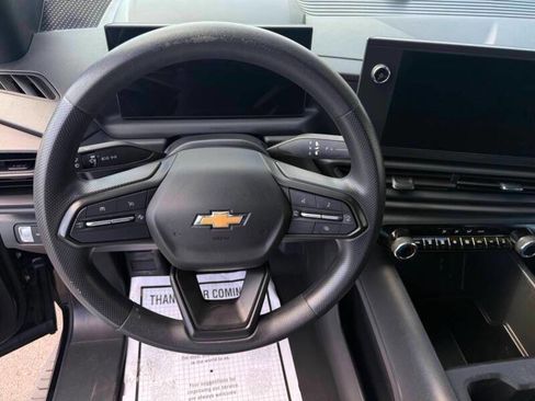 Used 2024 Chevrolet Silverado EV W/T image 18