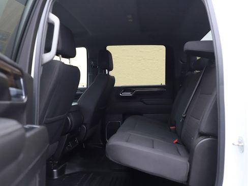 Used 2024 Chevrolet Silverado 2500 LT AWD/4WD image 17