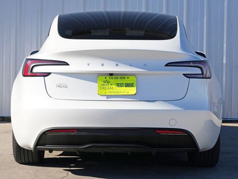 Used 2024 Tesla Model 3 Long Range image 11