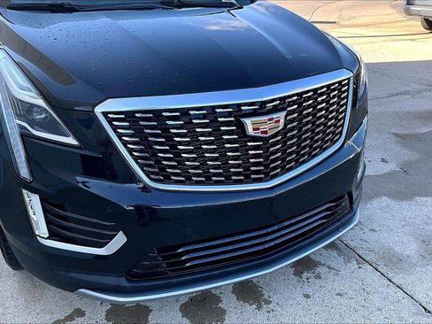 Used 2025 Cadillac XT5 Premium Luxury image 3