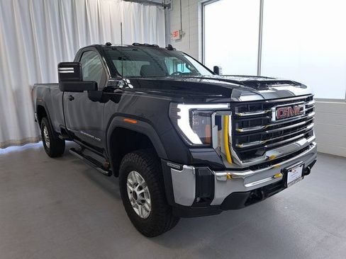 Used 2024 GMC Sierra 2500 SLE w/ SLE Convenience Package AWD/4WD image 4