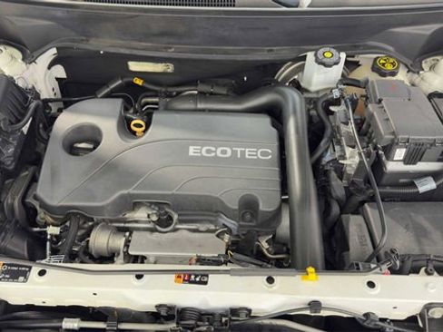 Used 2020 Chevrolet Equinox LS image 34