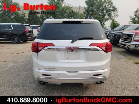 Used 2017 GMC Acadia Denali w/ Technology Package FWD image 5