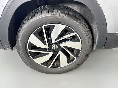 Used 2026 Volkswagen Atlas SE FWD image 33