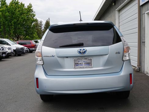 Used 2012 Toyota Prius V Three FWD image 14