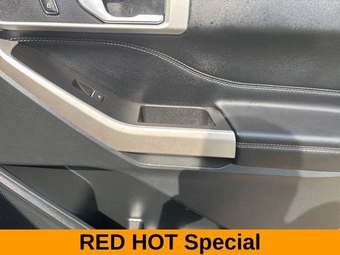 Used 2023 Ford Explorer XLT image 43