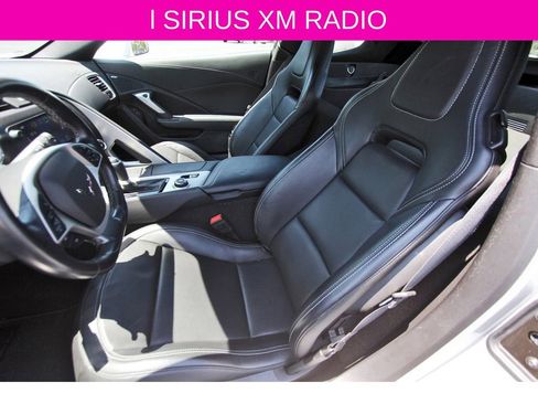 Used 2019 Chevrolet Corvette Stingray Coupe w/ 1LT RWD image 10