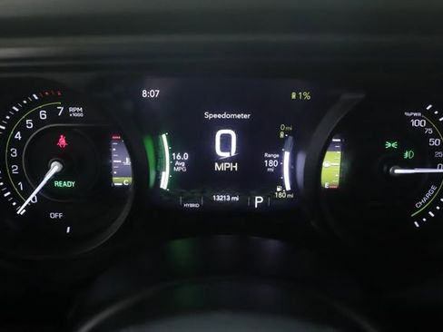 Used 2025 Jeep Wrangler Unlimited Sahara w/ Safety Group image 19