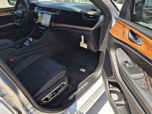 New 2026 Jeep Grand Cherokee L Summit image 7