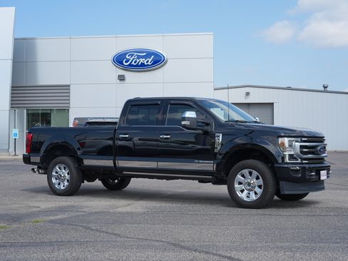 Used 2021 Ford F350 Platinum AWD/4WD image 2