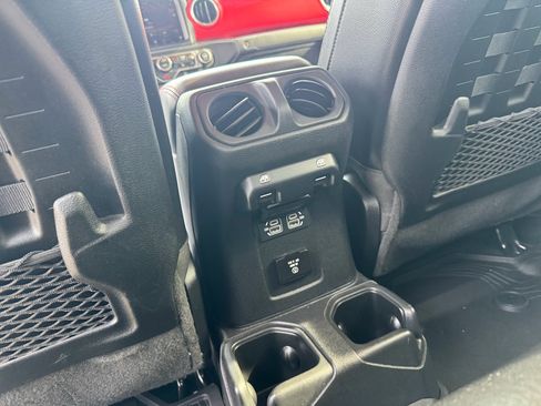 Used 2021 Jeep Gladiator Rubicon image 18
