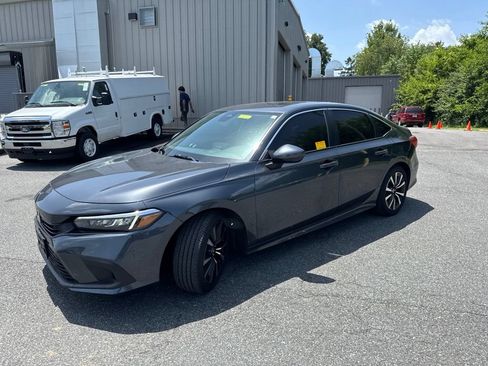 Used 2024 Honda Civic EX image 3