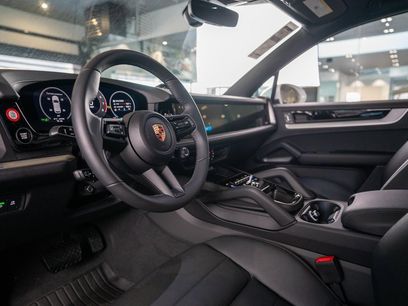New 2025 Porsche Cayenne