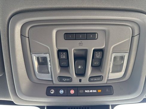 Used 2024 GMC Sierra 2500 Denali w/ Denali Reserve Package image 23