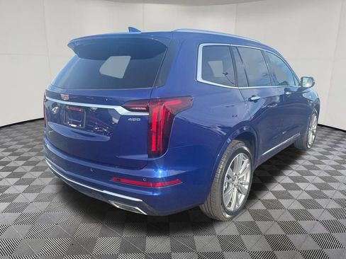 Used 2025 Cadillac XT6 Premium Luxury image 7
