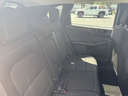 Used 2023 Ford Escape Active image 30