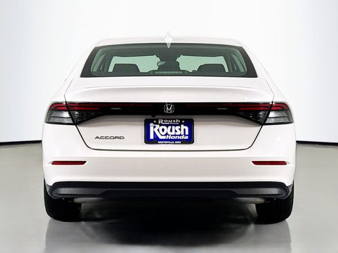 Certified 2023 Honda Accord EX image 6