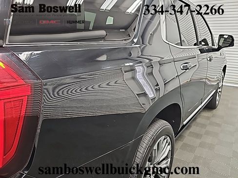 Used 2021 GMC Yukon Denali w/ Denali Premium Package image 9