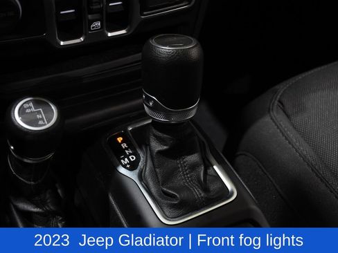 Used 2023 Jeep Gladiator Willys image 24