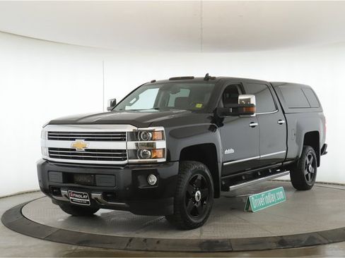 Used 2015 Chevrolet Silverado 2500 High Country w/ Duramax Plus Package image 10