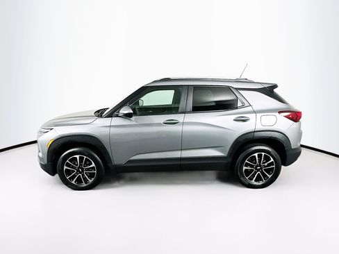 Used 2025 Chevrolet TrailBlazer LT AWD/4WD image 4