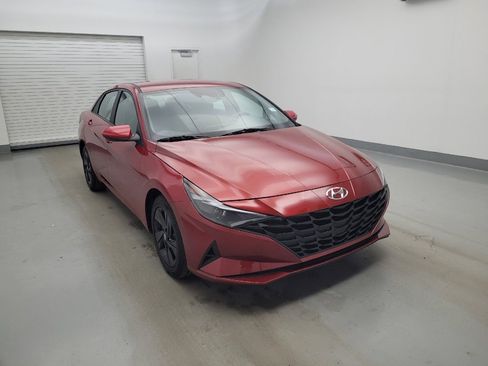Used 2023 Hyundai Elantra SEL FWD image 13