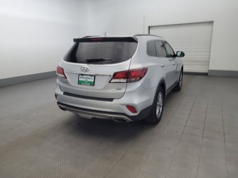 Used 2018 Hyundai Santa Fe SE image 9