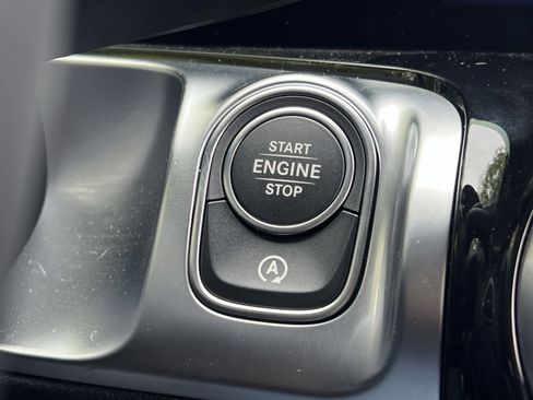 New 2026 Mercedes-Benz GLB 250 4MATIC image 38