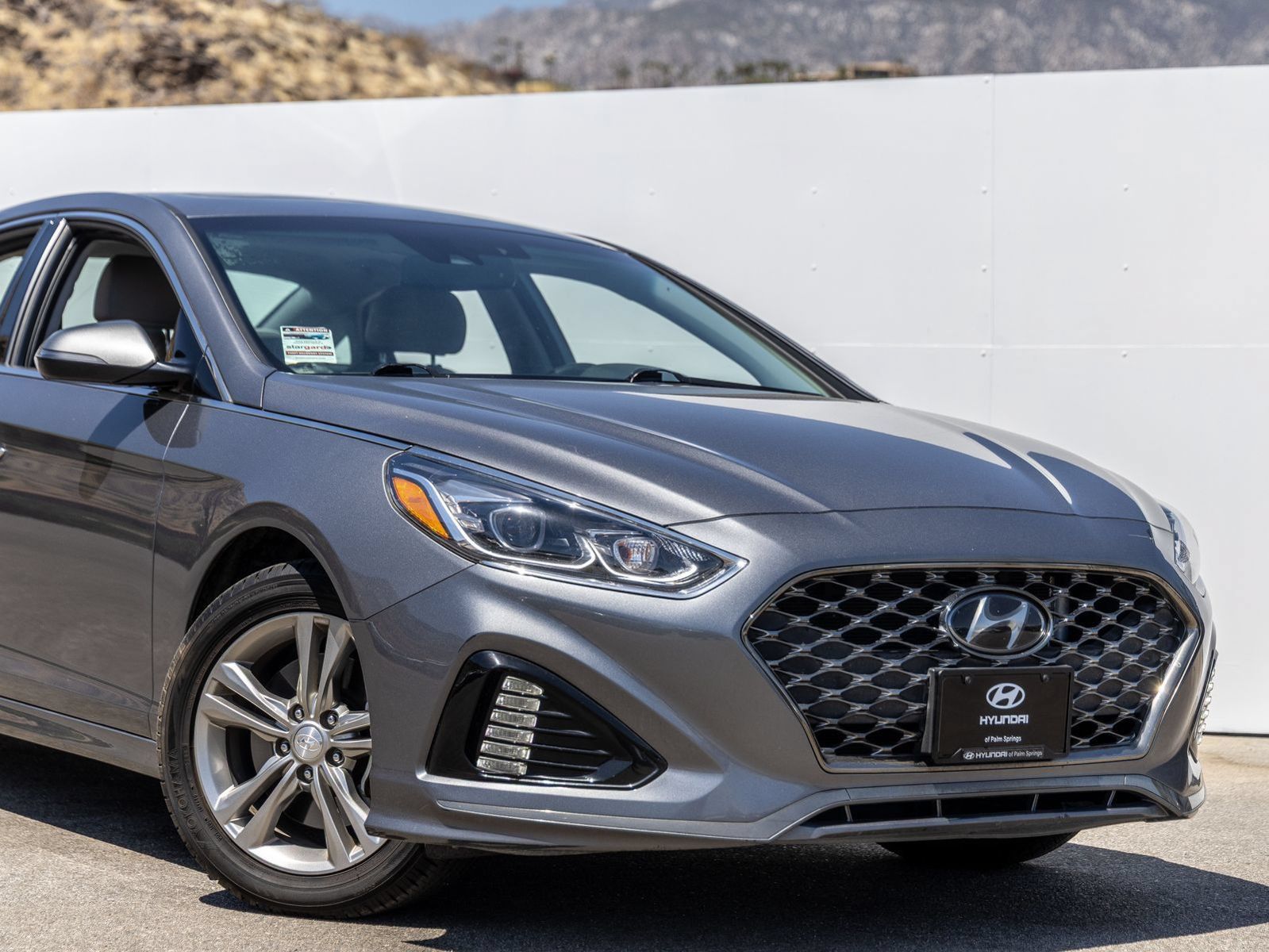 Used 2019 Hyundai Sonata Limited w/ Winter Weather Package FWD image 6