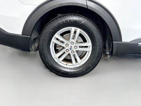 Used 2021 Ford Explorer XLT RWD image 37