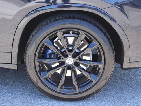 Used 2023 BMW X4 M40i AWD/4WD image 9