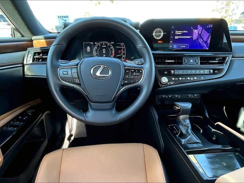Used 2025 Lexus ES 350 w/ Premium Package image 5