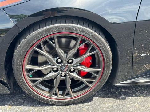 Used 2023 Chevrolet Corvette Stingray Preferred Cpe w/ Z51 Performance Package RWD image 4