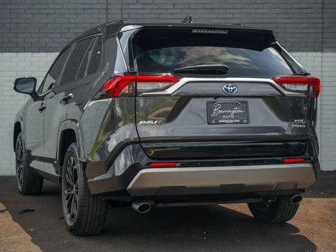 Used 2022 Toyota RAV4 XSE AWD/4WD image 7