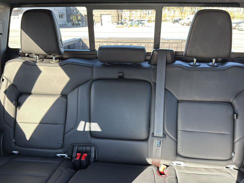 Used 2023 GMC Sierra 1500 Denali w/ Technology Package image 25