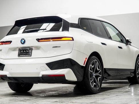 Used 2022 BMW iX xDrive50 w/ Sport Package image 13