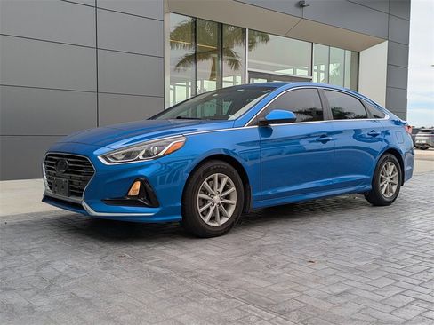 Used 2018 Hyundai Sonata SE image 1