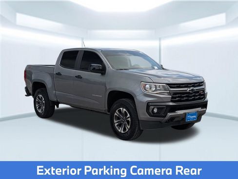 Used 2021 Chevrolet Colorado Z71 w/ Safety Package AWD/4WD image 9