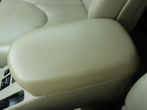 Used 2011 Toyota RAV4 Limited w/ Limited Extra Value Pkg AWD/4WD image 39