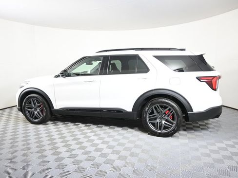 Used 2025 Ford Explorer ST w/ Sun And Sound Package AWD/4WD image 3